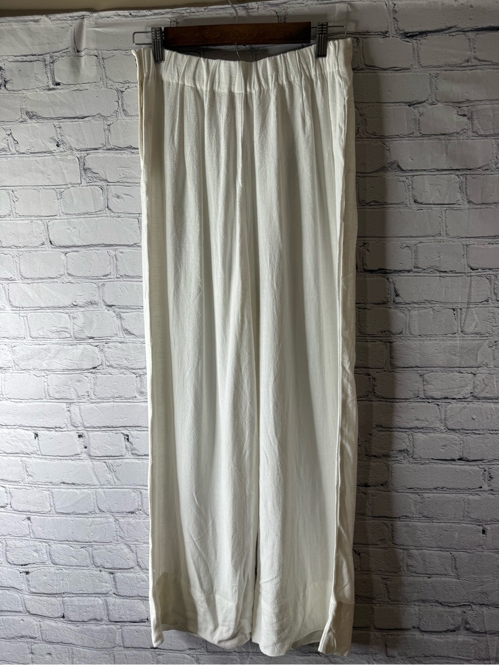 GLG Good Luck Gem white linen wide leg pants medium